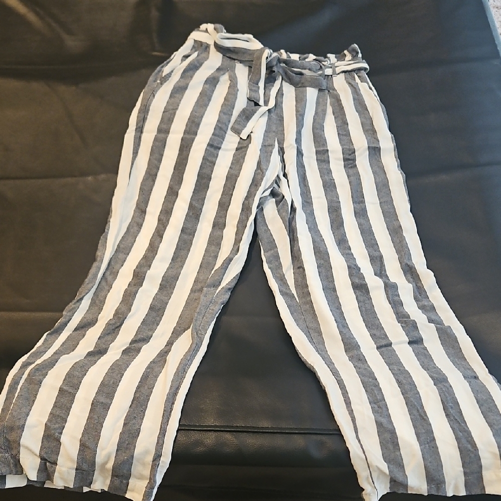 Striped Wide-Leg Tie-Waist Pants - White & Gray